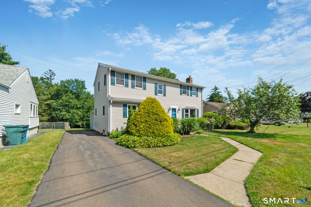 26 Corbin Road, Hamden, CT 06517