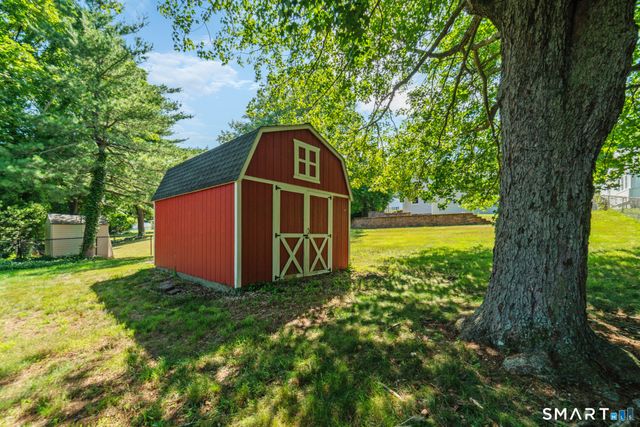 26 Corbin Road, Hamden, CT 06517
