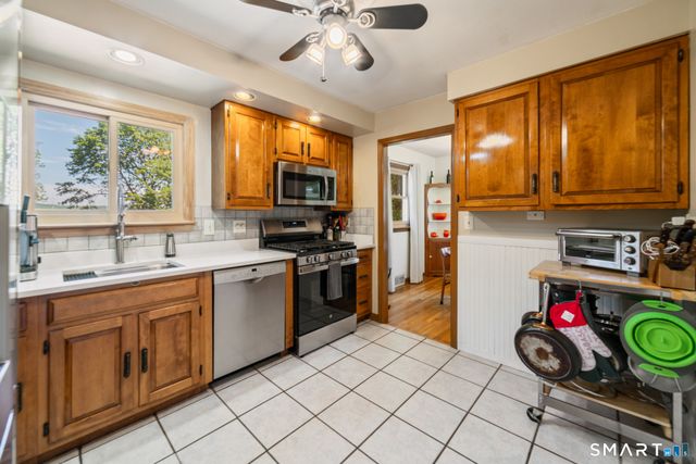 26 Corbin Road, Hamden, CT 06517