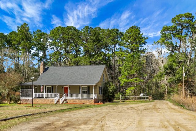129 Melrose Place, Moncks Corner, SC 29461