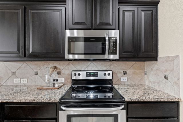 1721 Cross Creek Lane, Cleburne, TX 76033