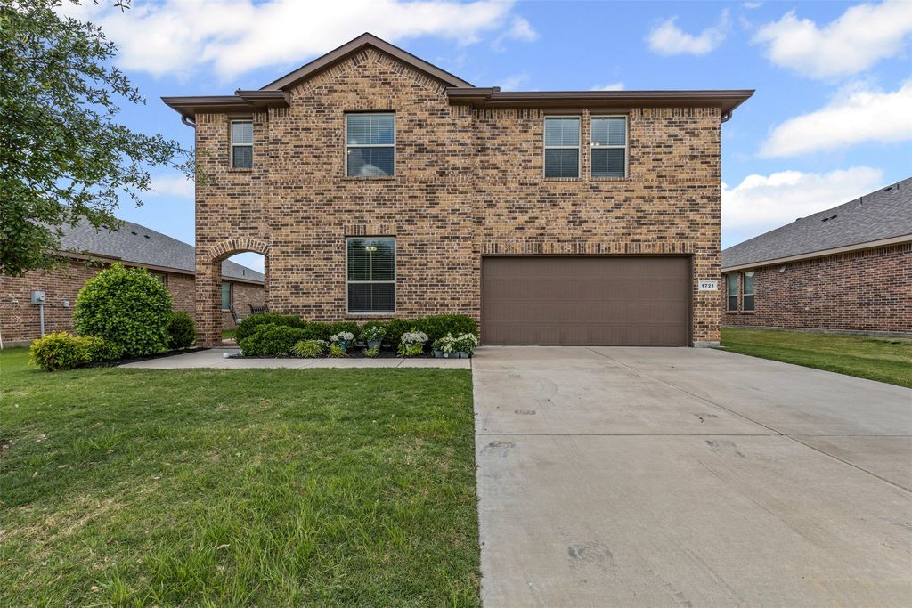 1721 Cross Creek Lane, Cleburne, TX 76033