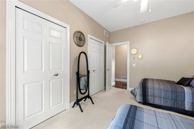 11512 Coopers Run, Strongsville, OH 44149