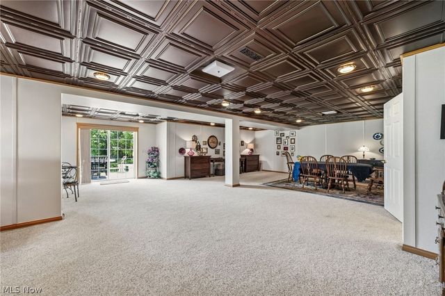 11512 Coopers Run, Strongsville, OH 44149