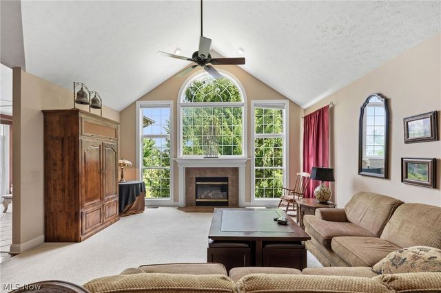 11512 Coopers Run, Strongsville, OH 44149
