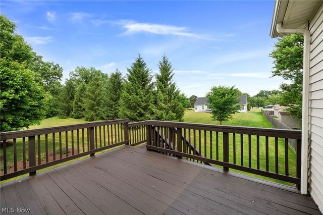 11512 Coopers Run, Strongsville, OH 44149