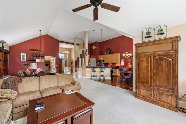 11512 Coopers Run, Strongsville, OH 44149