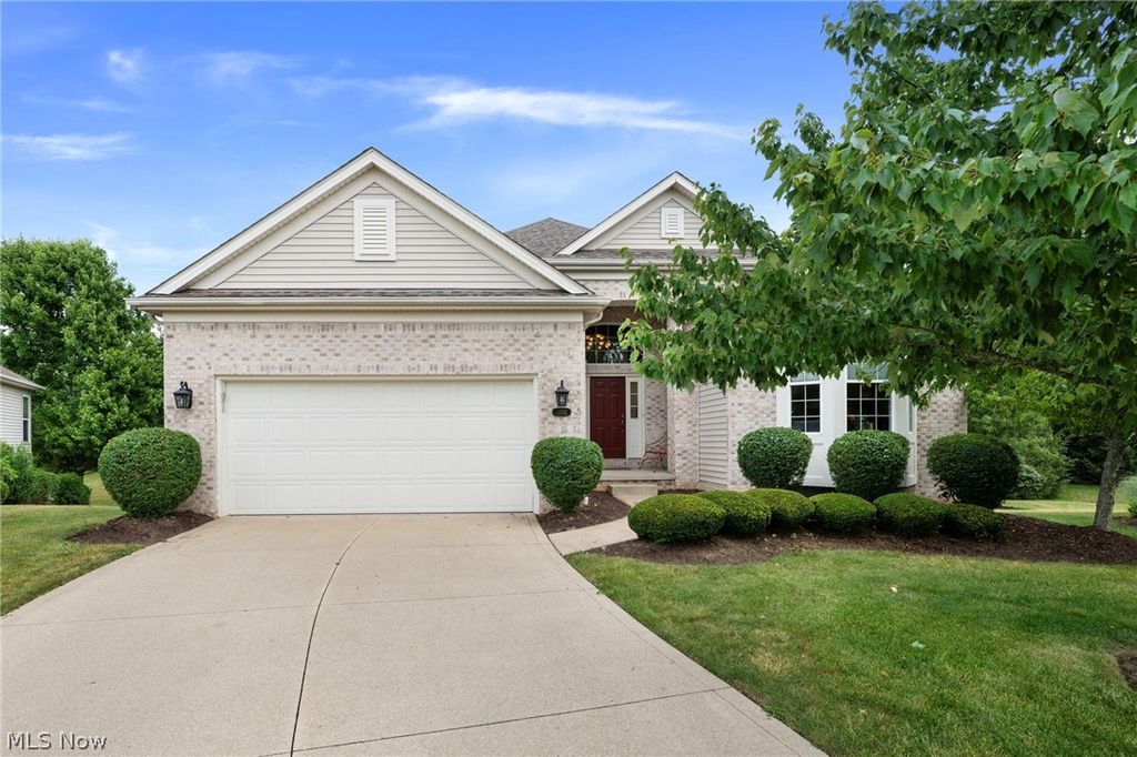11512 Coopers Run, Strongsville, OH 44149