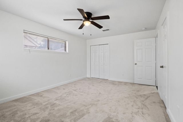 322 E Edgebrook Drive, Houston, TX 77034