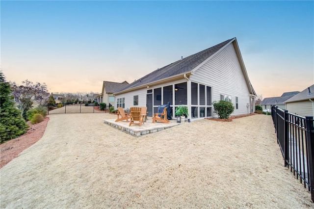 6988 Flagstone Way, Flowery Branch, GA 30542