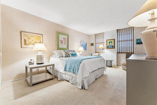 1149 Hillsboro Mile 1008, Hillsboro Beach, FL 33062