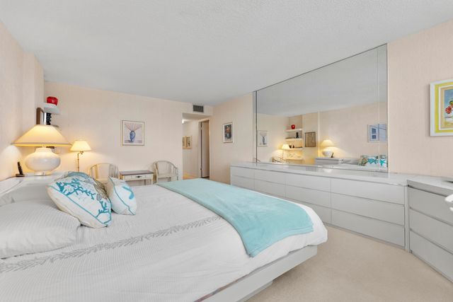 1149 Hillsboro Mile 1008, Hillsboro Beach, FL 33062