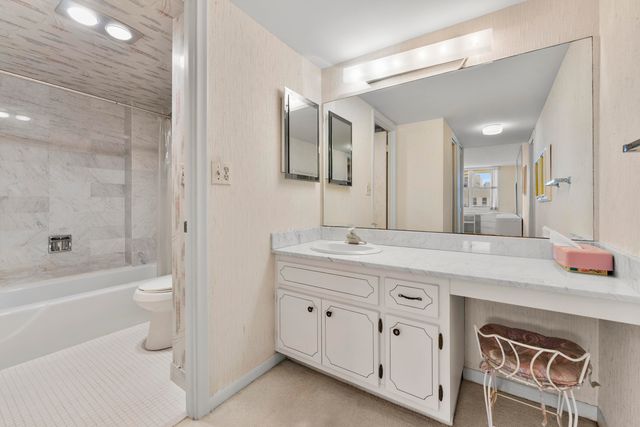 1149 Hillsboro Mile 1008, Hillsboro Beach, FL 33062