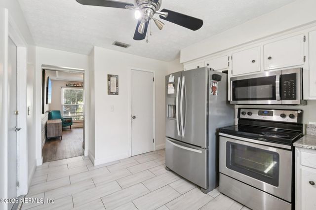 5512 JACKSON Avenue, Orange Park, FL 32073