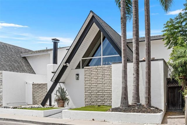 319 62nd, Newport Beach, CA 92663