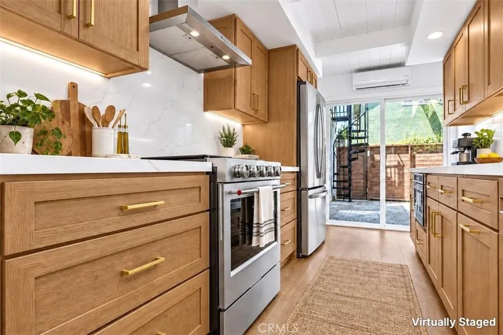 319 62nd, Newport Beach, CA 92663