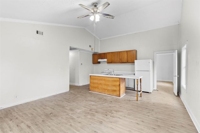 31 Jackson Road B, Huntsville, TX 77320