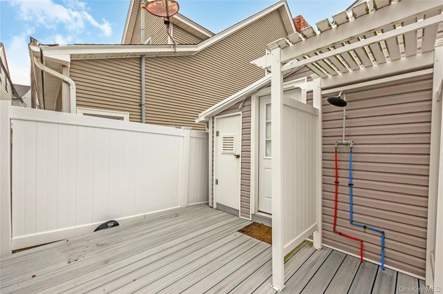 195 Oceanview, Long Beach, NY 11561