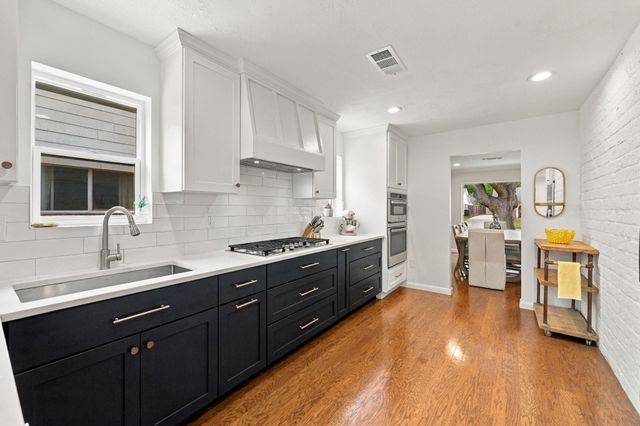 11307 Valley Spring Drive, Houston, TX 77043