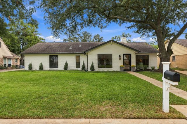 11307 Valley Spring Drive, Houston, TX 77043