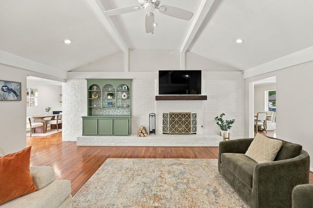 11307 Valley Spring Drive, Houston, TX 77043
