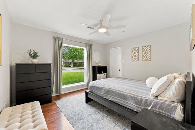 11307 Valley Spring Drive, Houston, TX 77043
