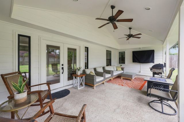 11307 Valley Spring Drive, Houston, TX 77043