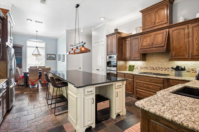 5913 Lavon Drive, Flower Mound, TX 75028