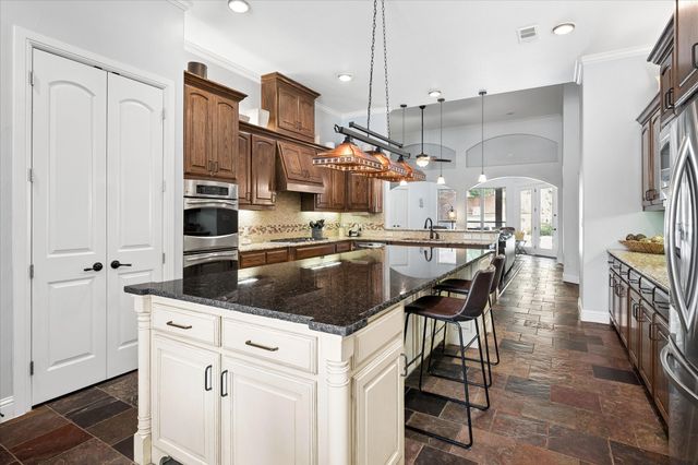 5913 Lavon Drive, Flower Mound, TX 75028
