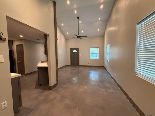 1460 Lila Ave, Baton Rouge, LA 70820
