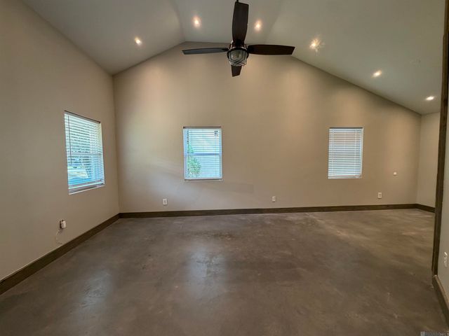 1460 Lila Ave, Baton Rouge, LA 70820