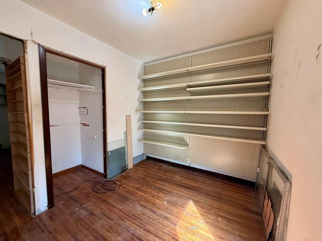 301 S Hackett Road, Waterloo, IA 50701