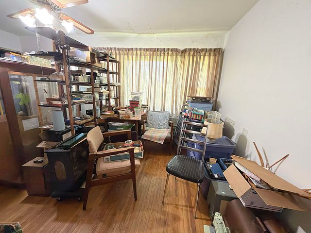 301 S Hackett Road, Waterloo, IA 50701