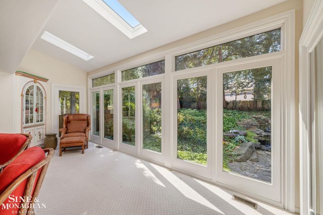 17 Belle Meade Street, Grosse Pointe Shores, MI 48236