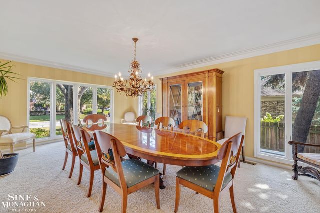 17 Belle Meade Street, Grosse Pointe Shores, MI 48236