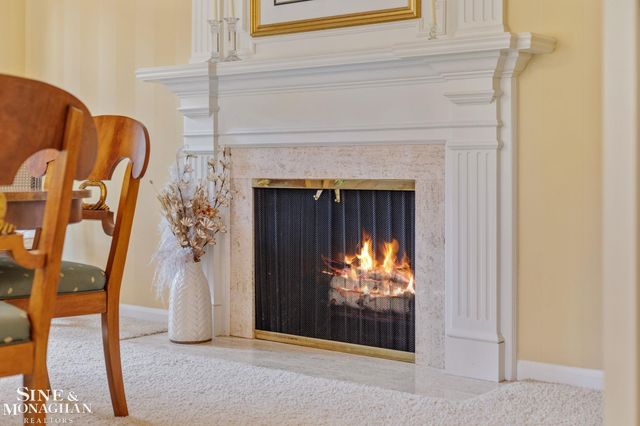 17 Belle Meade Street, Grosse Pointe Shores, MI 48236