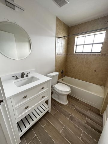 4326 Woodstock Drive C, West Palm Beach, FL 33409