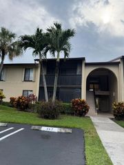 614 Sea Pine Way C1, Green Acres, FL 33415