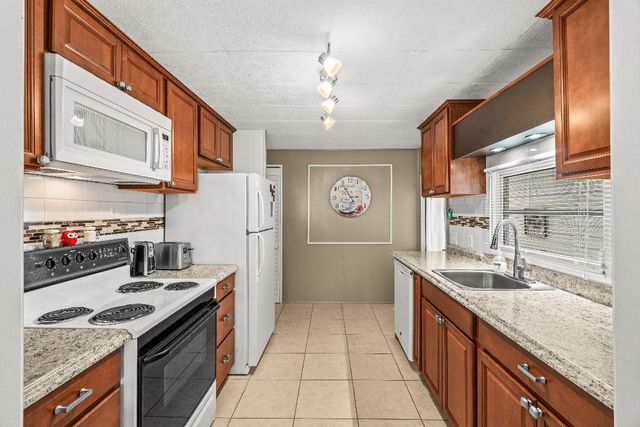 8350 E Club Road, Boca Raton, FL 33433