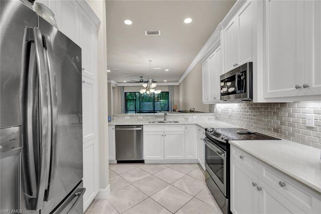 13423 Silktail DR, Naples, FL 34109