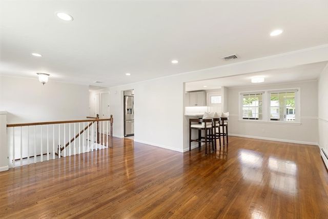 1 Brackenbury Lane, Beverly, MA 01915