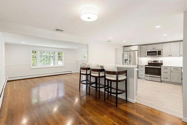 1 Brackenbury Lane, Beverly, MA 01915