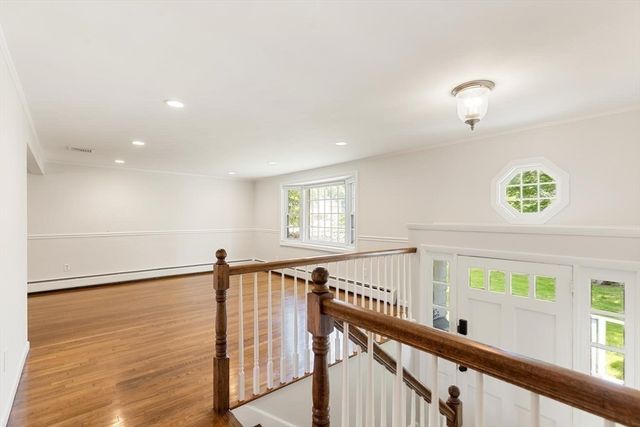 1 Brackenbury Lane, Beverly, MA 01915