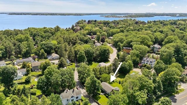 1 Brackenbury Lane, Beverly, MA 01915