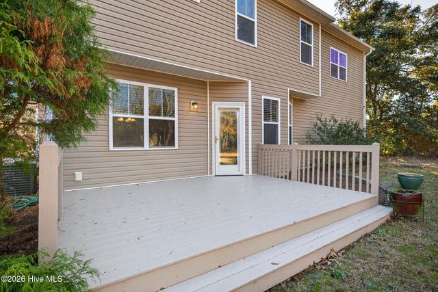 1727 Sloop Point Loop Road, Hampstead, NC 28443