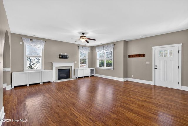 1727 Sloop Point Loop Road, Hampstead, NC 28443