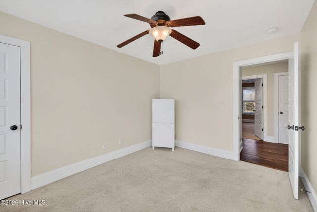 1727 Sloop Point Loop Road, Hampstead, NC 28443