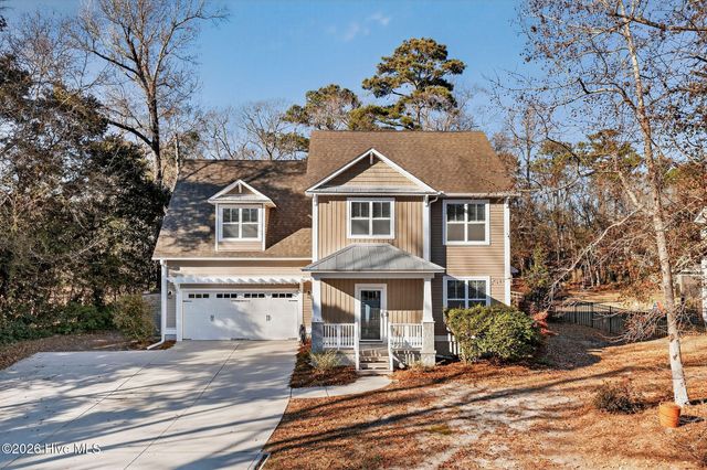 1727 Sloop Point Loop Road, Hampstead, NC 28443