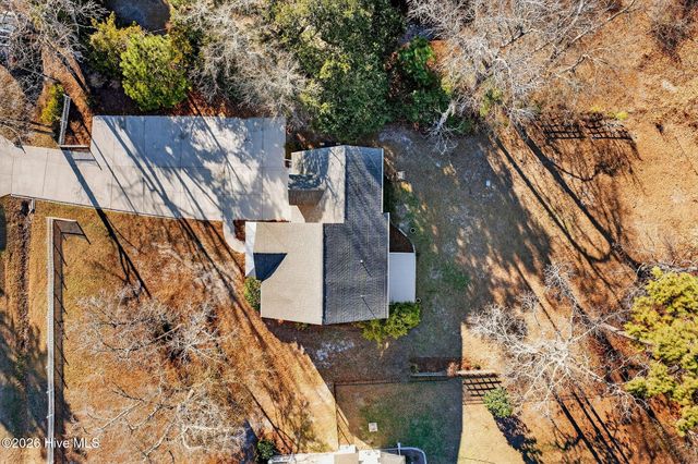 1727 Sloop Point Loop Road, Hampstead, NC 28443