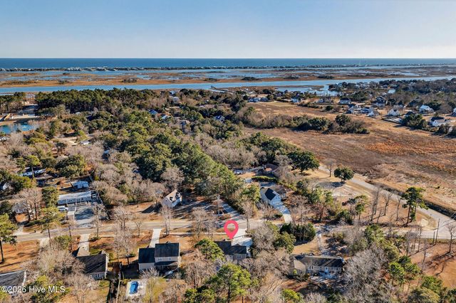 1727 Sloop Point Loop Road, Hampstead, NC 28443